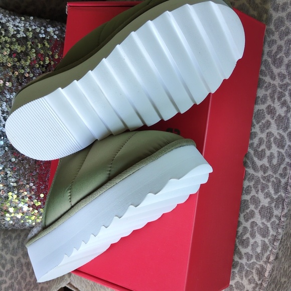 ANTHROPOLOGY shoe/slippers. Brand New - Picture 3 of 7